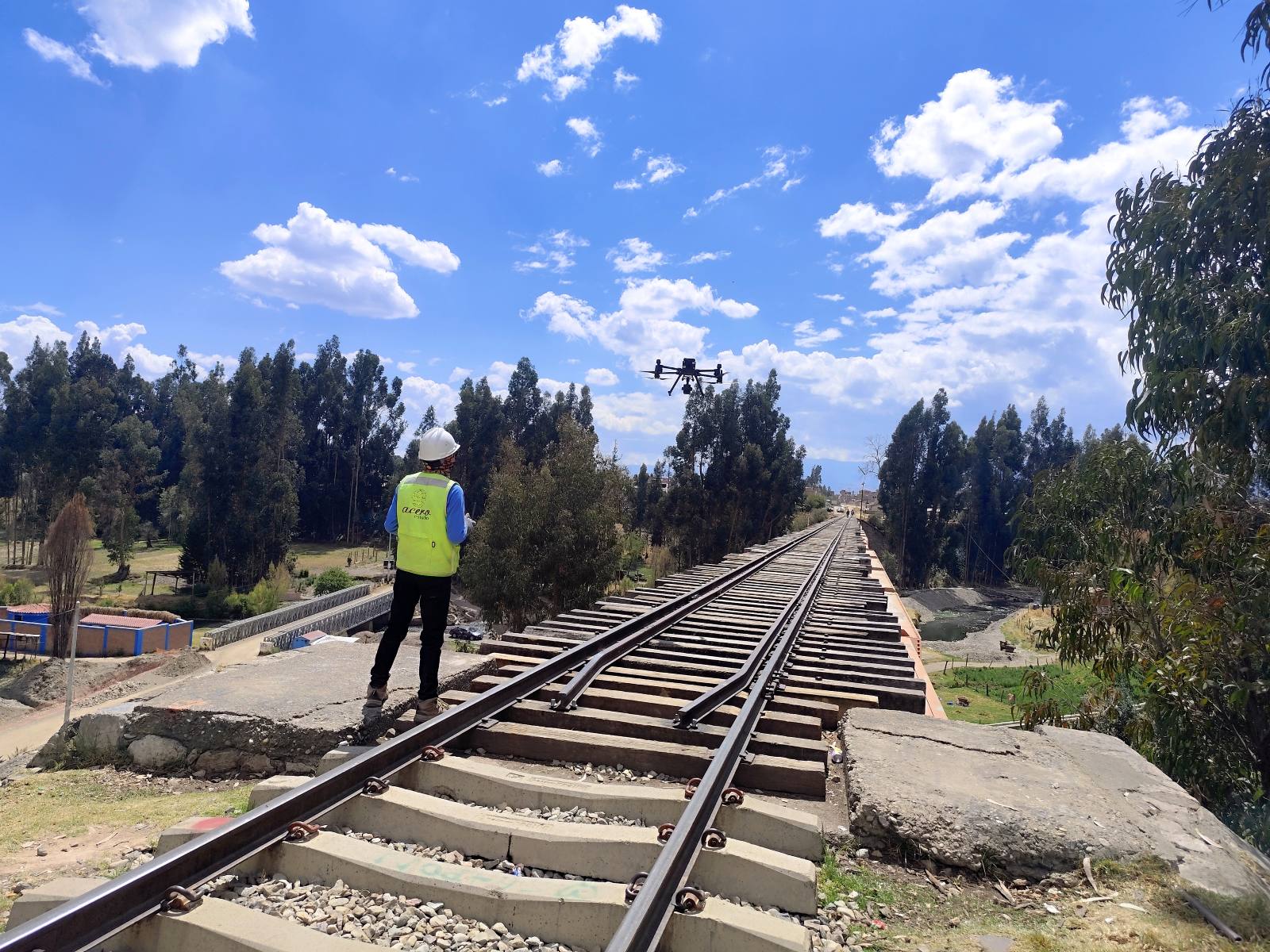 Topografía con Drones UAV Topografía con Drones UAV